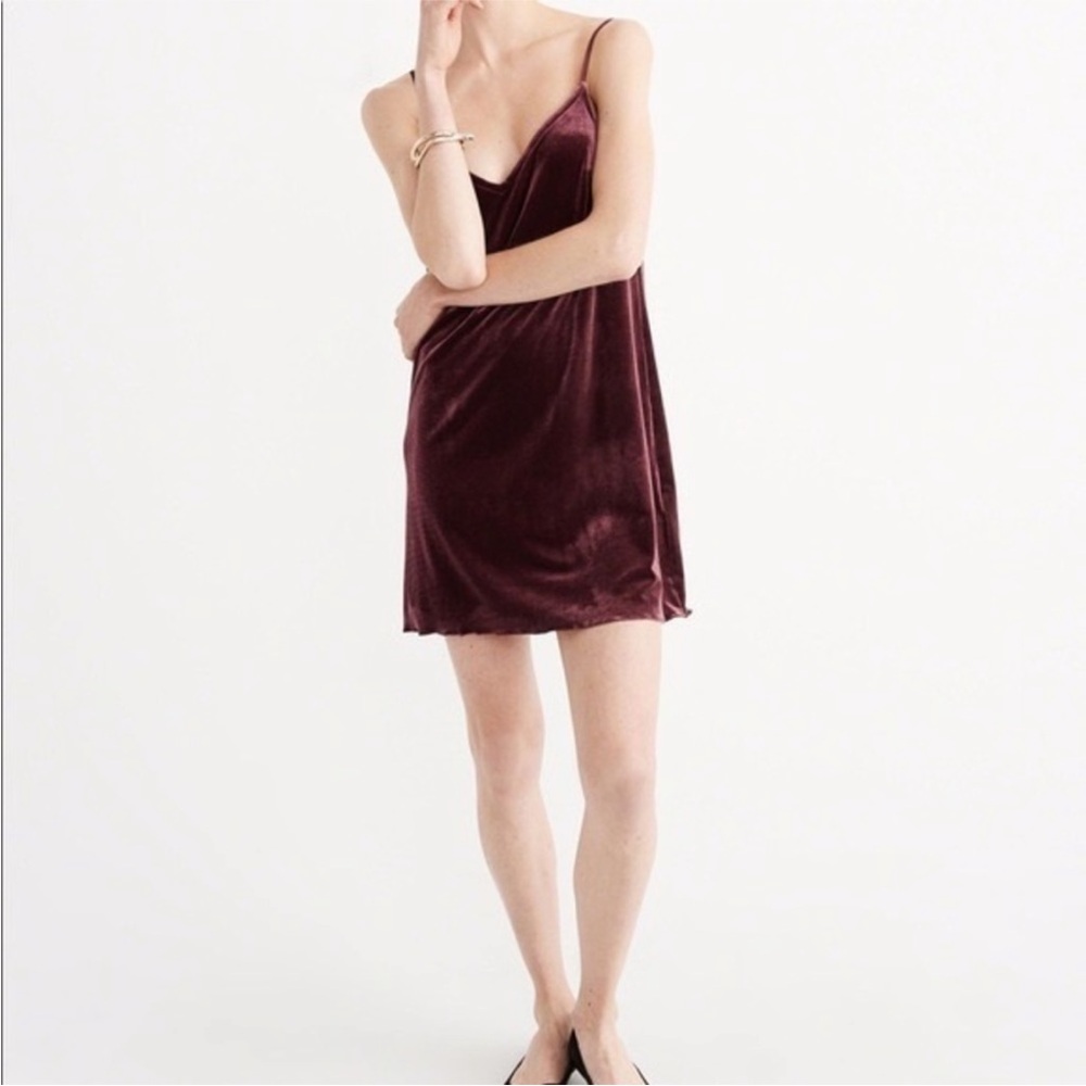 Abercrombie & Fitch Maroon Burgundy Velvet Slip Dress Sz XSP Extra Small Petite
